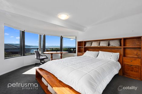 Property photo of 19 Tahune Crescent Blackmans Bay TAS 7052