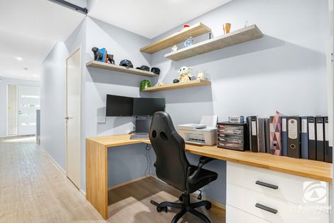 Property photo of 15 Broadbeach Circuit Point Cook VIC 3030