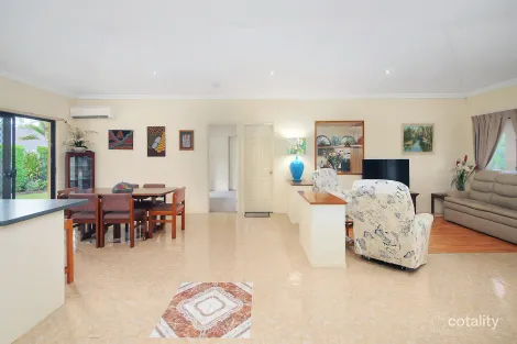 Property photo of 4 Canterbury Close Forest Lake QLD 4078