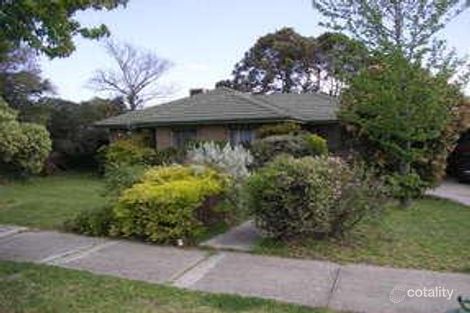 Property photo of 26 Ravenhill Crescent Endeavour Hills VIC 3802