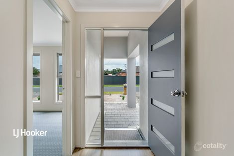 Property photo of 81 Wattlebird Drive Burton SA 5110
