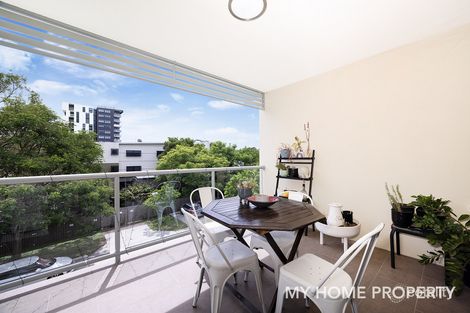 Property photo of 1/143 Cavendish Road Coorparoo QLD 4151