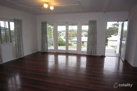 Property photo of 30 Hobart Avenue Camp Hill QLD 4152