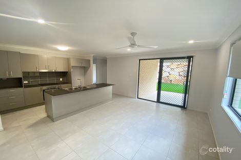 Property photo of 10 Callistemon Crescent Deebing Heights QLD 4306
