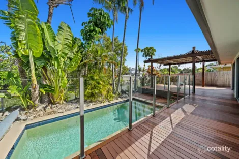 Property photo of 166 Monaco Street Broadbeach Waters QLD 4218