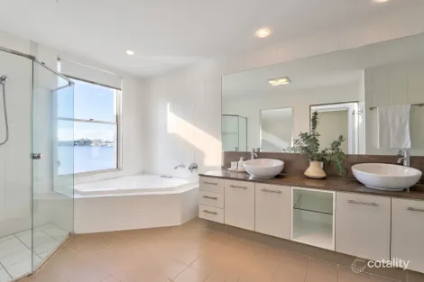 Property photo of 41 Watts Drive Varsity Lakes QLD 4227