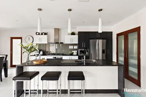 Property photo of 15 Lucindale Road Wollert VIC 3750