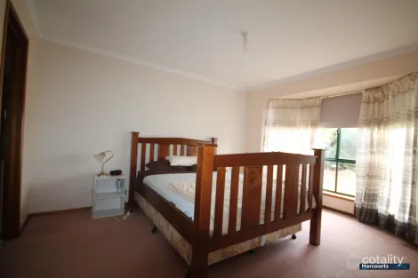 Property photo of 10 Beasley Avenue Reid SA 5118