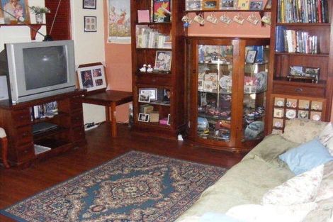 Property photo of 8 Grimbsy Close Kenwick WA 6107