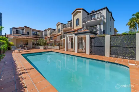 26/33-37 Lenneberg St, Southport, QLD 4215