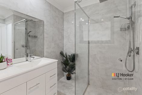 Property photo of 54 Menzies Circuit St Clair NSW 2759