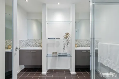 Property photo of 173 John Liston Drive Newport VIC 3015