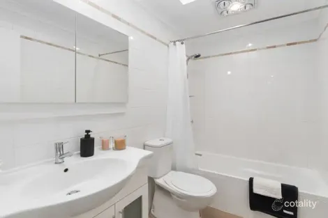 Property photo of 15 Bambil Crescent Dapto NSW 2530