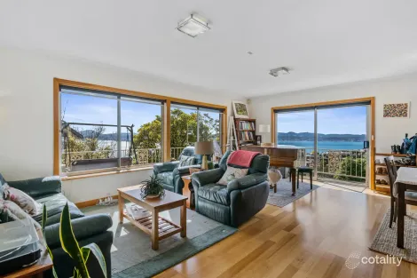 Property photo of 2/9 Capri Drive Sandy Bay TAS 7005