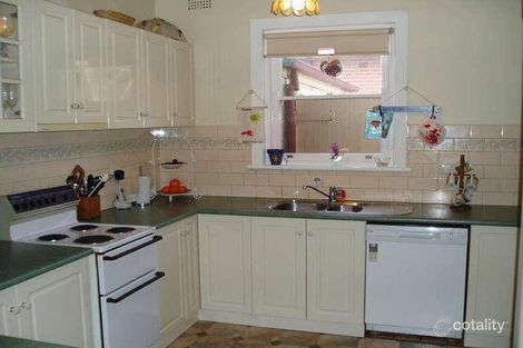 Property photo of 30 Meurant Avenue Wagga Wagga NSW 2650