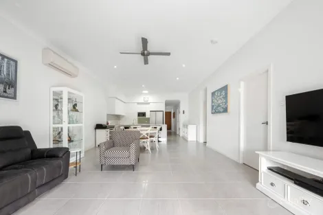 Property photo of 13/1-5 Anna Louise Terrace Windaroo QLD 4207