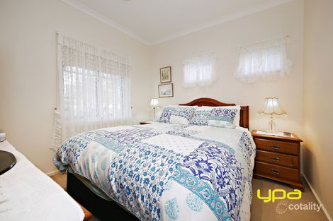 Property photo of 6 Kooyong Way Caroline Springs VIC 3023