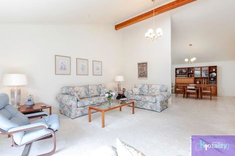 Property photo of 11 Crossing Road Aberfoyle Park SA 5159