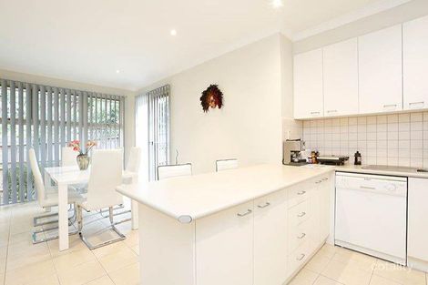 Property photo of 2/24 Tobias Avenue Glen Waverley VIC 3150