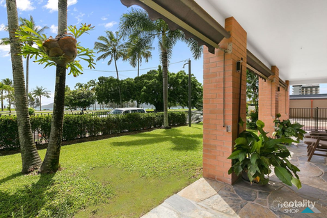 Property photo of 2/271-273 Esplanade Cairns North QLD 4870