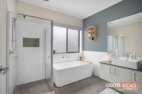 Property photo of 14 Heartlands Boulevard Tarneit VIC 3029