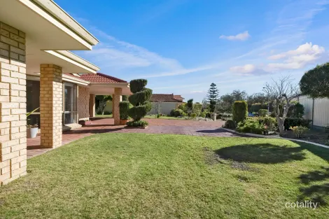 Property photo of 28 Grantala Close Ocean Reef WA 6027