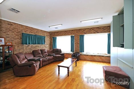 Property photo of 14 Tongariro Street Greenwith SA 5125