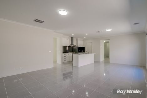 Property photo of 25 Wolomina Crescent Werribee VIC 3030