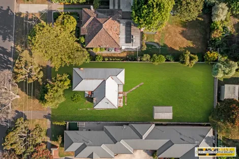 Property photo of 237 Princes Way Drouin VIC 3818