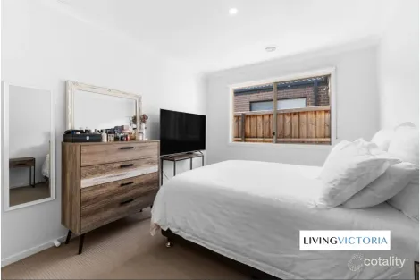 Property photo of 17 Kurrali Crescent Werribee VIC 3030