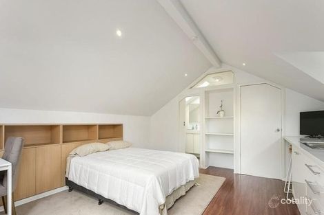 196 Kambrook Rd, Caulfield, VIC 3162