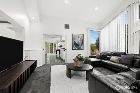 Property photo of 2 Castlewellan Boulevard Hillside VIC 3037