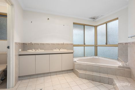 Property photo of 39 Central Park Avenue Canning Vale WA 6155