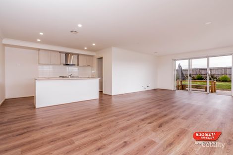 Property photo of 18 Headland Way Inverloch VIC 3996