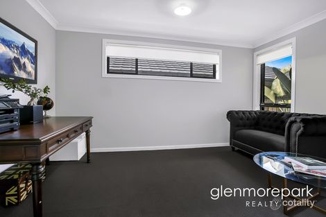 Property photo of 18 Woodgrove Place Glenmore Park NSW 2745