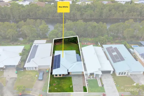 Property photo of 95 Lakeside Crescent Ningi QLD 4511