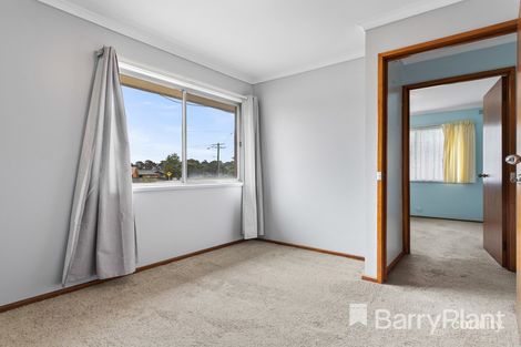 Property photo of 2 Erica Street Wendouree VIC 3355