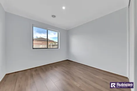 Property photo of 18 Dylan Street Tarneit VIC 3029