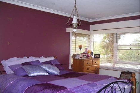 Property photo of 21 Arkana Avenue Highton VIC 3216