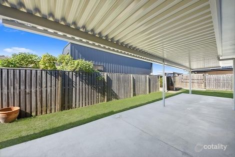 Property photo of 20 Lakeside Crescent Ningi QLD 4511