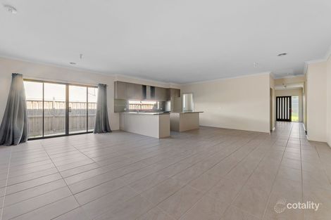 Property photo of 11 Altera Crescent Officer VIC 3809