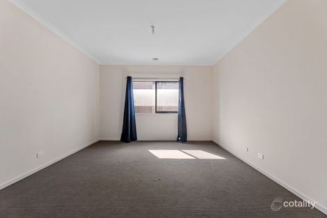 Property photo of 11 Altera Crescent Officer VIC 3809