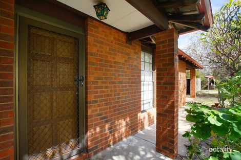 Property photo of 17 Lawrence Way Samson WA 6163