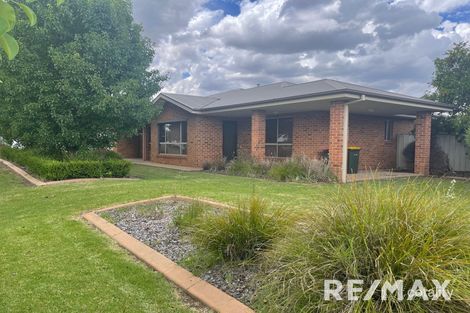 Property photo of 27 Dundale Crescent Estella NSW 2650
