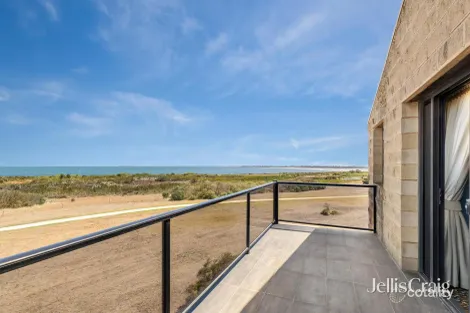 Property photo of 31 Sandpiper Place Williamstown VIC 3016