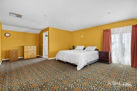 Property photo of 31 Sandpiper Place Williamstown VIC 3016