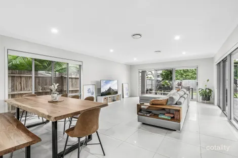 Property photo of 36 Shrapnel Road Cannon Hill QLD 4170