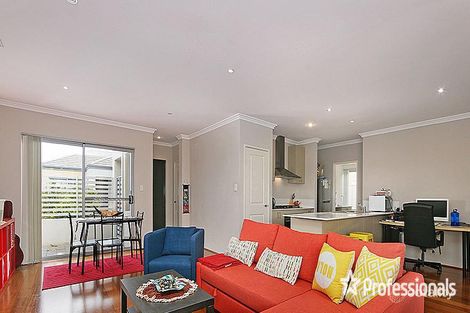 Property photo of 10/9 Parnell Way Canning Vale WA 6155