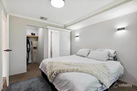 Property photo of 4 Daintree Loop Ellenbrook WA 6069