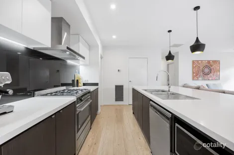 Property photo of 15 Malmesbury Road Cranbourne North VIC 3977